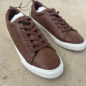 New Banana Republic Outlet Brown Cognac VEGAN LEATHER (Faux) SNEAKERS size 11